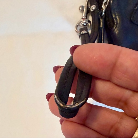 Coach Black Leather Shoulder Bag
Size: OS - Picture 7 of 7